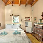 Myrtilo Traditional Stone House !!! Holiday home Peleta