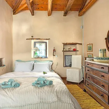 Myrtilo Traditional Stone House !!! Holiday home Peleta