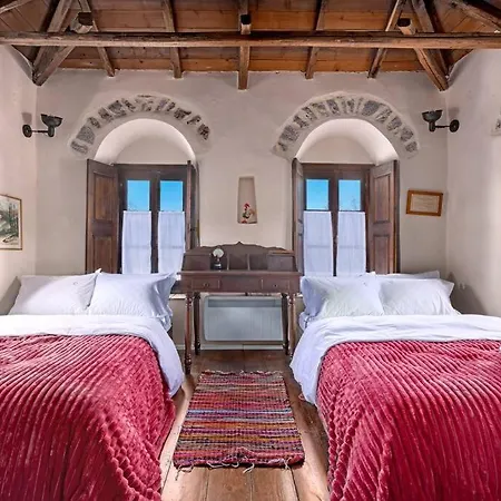 Myrtilo Traditional Stone House !!! Peleta