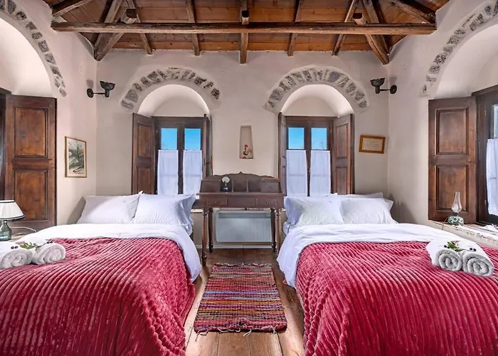 Myrtilo Traditional Stone House !!! Peleta